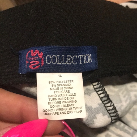 Joggers - Picture 3 of 3